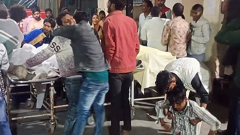 ಸ್ಪೀಡಿಂಗ್ ಬೈಕ್‌ಗಳ ನಡುವೆ ಮುಖಾಮುಖಿ ಡಿಕ್ಕಿ: ಐವರ ದೇಹ ಚಿಲ್ಲಾಪಿಲ್ಲಿ!