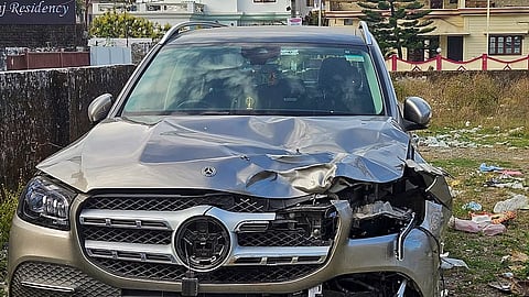 ಪಾದಚಾರಿಗಳ ಮೇಲೆ ಹರಿದ Benz ಕಾರು