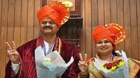 ಮಂಗೇಶ ಪವಾರ-ವಾಣಿ‌ ವಿಲಾಸ ಜೋಶಿ‌