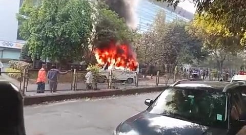 Pune mini bus Fire accident