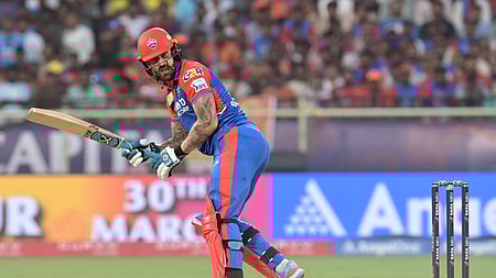 IPL 2025: ಡೆಲ್ಲಿ ಕ್ಯಾಪಿಟಲ್ಸ್‌ಗೆ ತಪ್ಪದ ಸಂಕಷ್ಟ; ಮಿಚೆಲ್ ಸ್ಟಾರ್ಕ್ ನಂತರ ಹಿಂದೆ ಸರಿದ ಫಾಫ್ ಡು ಪ್ಲೆಸಿಸ್! 