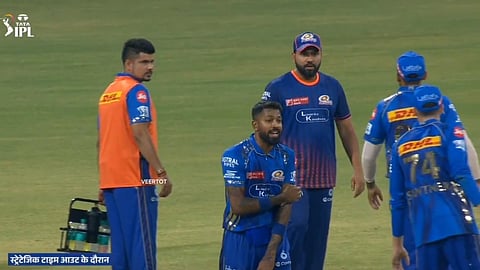 hardik pandya ignores Rohit sharma