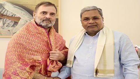 Siddaramaiah And rahul gandhi 