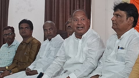 ಸುದ್ದಿಗೋಷ್ಠಿಯಲ್ಲಿ ಕಾಂಗ್ರೆಸ್ ನಾಯಕ ಅಬ್ದುಲ್ ಹಮೀದ್ ಮುಶ್ರೀಫ್