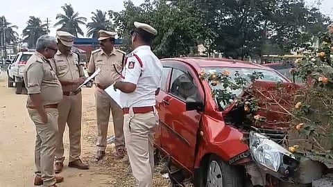 ಅಪಘಾತಕ್ಕೀಡಾದ ಕಾರು