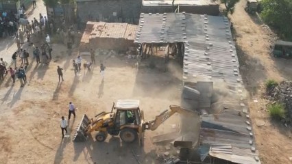 Demolition drive launched in Ahmedabad
