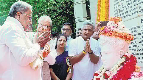Siddaramaiah pays tributes to Basavanna on Basava Jayanti