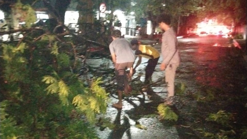Heavy flooding in parts of City