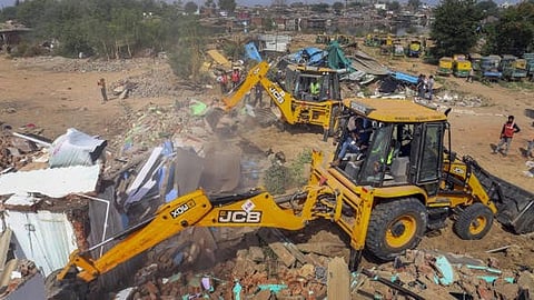 ಬುಲ್ಡೋಜರ್ ಕ್ರಮದ ಮೂಲಕ ಬಡವರಿಗೆ ಕಿರುಕುಳ: ನೆಲಸಮ ಕಾರ್ಯವನ್ನು ಟೀಕಿಸಿದ ಗುಜರಾತ್ BJP ಶಾಸಕ ಜಡೇಜಾ!