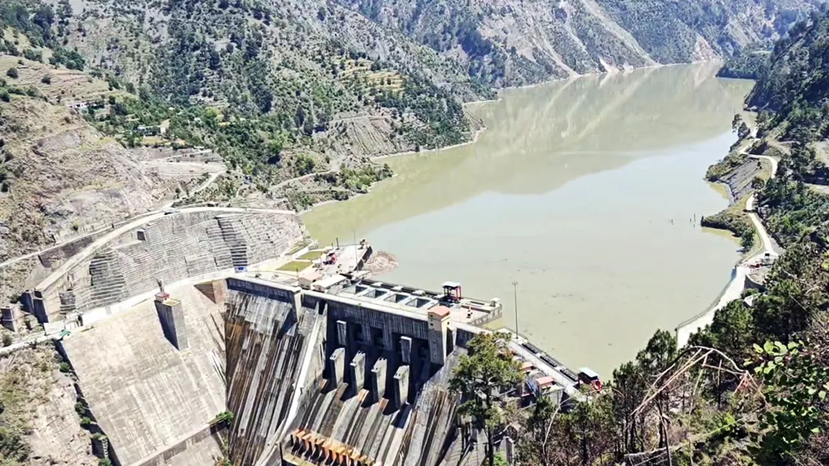 India cuts water flow through Baglihar dam to pakistan