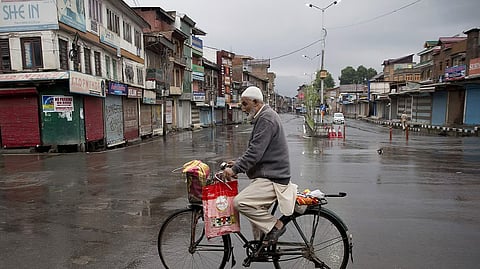 Officials confirmed that "there was no ceasefire violation reported from any sector along the Line of Control (LoC) in Kashmir after 11 PM on Saturday."