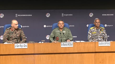 Pressmeet by Army officers 