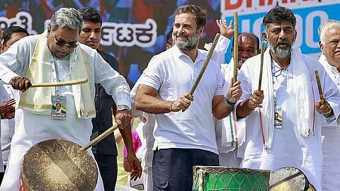 Rahul Gandhi with Karnataka Cm Siddaramiah and Dcm DK Shivakumar
