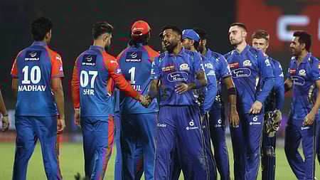 IPL 2025: ಪ್ಲೇಆಫ್ ಸ್ಥಾನಕ್ಕಾಗಿ ಪೈಪೋಟಿ ತೀವ್ರ; ಗೆಲ್ಲಲೇಬೇಕಾದ ಅನಿವಾರ್ಯದಲ್ಲಿ Mumbai Indians, Delhi Capitals
