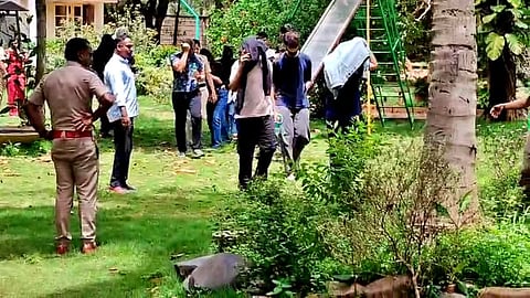 ದೇವನಹಳ್ಳಿ: ಫಾರ್ಮ್ ಹೌಸ್ ನಲ್ಲಿ ನಡೆಯುತ್ತಿದ್ದ ರೇವ್ ಪಾರ್ಟಿ ಮೇಲೆ ಪೊಲೀಸರ ದಾಳಿ: 31 ಮಂದಿ ವಶಕ್ಕೆ