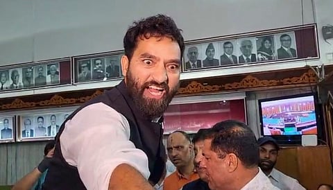ಮೆಹ್ರಾಜ್ ಮಲಿಕ್