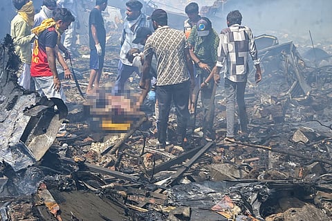 ಅಹಮದಾಬಾದ್ ವಿಮಾನ ದುರಂತ: ಮೃತರ ಕುಟುಂಬಕ್ಕೆ Air India ನೀಡಬೇಕಾದ ಪರಿಹಾರ ಮೊತ್ತ ಎಷ್ಟು ಗೊತ್ತಾ; ನಿಯಮ ಏನು ಹೇಳುತ್ತದೆ?