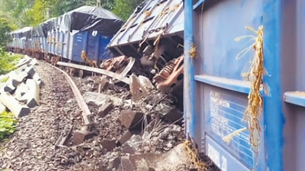 Bomb blast derails six carriages of Jaffar Express