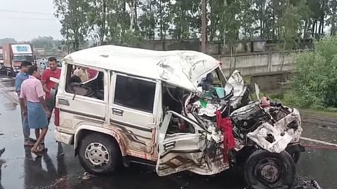 car collides with trailer