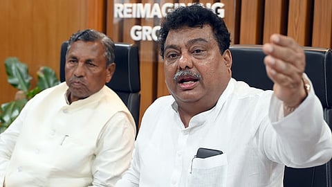 KH Muniyappa, HK Patil