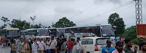 Vehicle movement stopped near Sakleshpur 