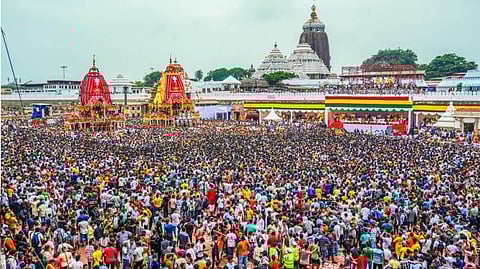 Large number of devotees gather as the Taladhwaja Rath - the chariot of Lord Balabhadra starts rolling during the annual Jagannath Rath Yatra
