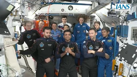 spacecraft carrying crew members of the Axiom
