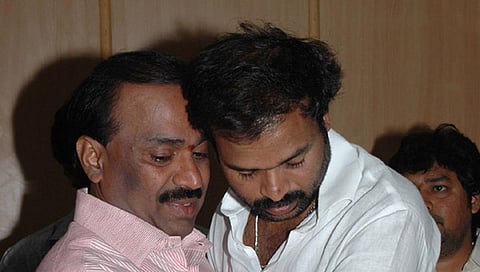 Gangavathi MLA Gali Janardhan Reddy and former minister B Sriramulu shared the same stage