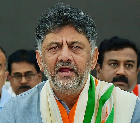 Dk Shivakumar and siddaramaiah
