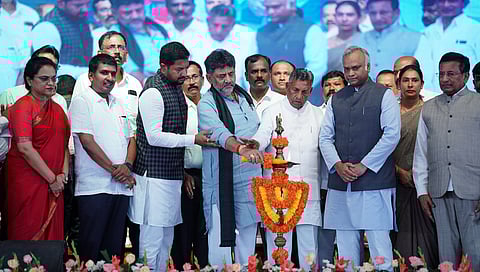 ಆಪರೇಷನ್ ಕಮಲದ ಮೂಲಕ ಬಿಜೆಪಿಗೆ ಹೋದವನನ್ನು MLC ಮಾಡಿದ್ರು; ಜನರ ಕಷ್ಟ-ಸುಖ ಕೇಳದ ಆತನಿಗೆ ಧಮ್ ಇಲ್ಲ, ಧೈರ್ಯವಿಲ್ಲ: ಡಿಕೆಶಿ