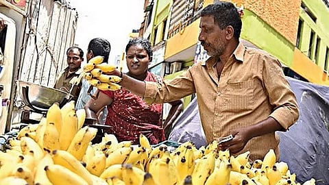 Trader selling Banana.