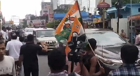 Suvendu Adhikari's convoy attacked in Cooch Behar