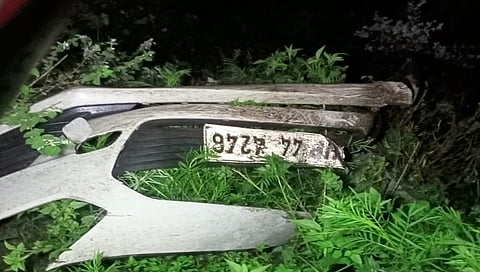 car falls into gorge in Himachal Pradesh