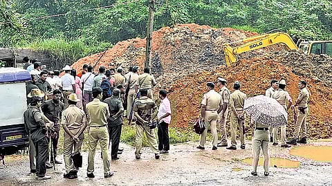 SIT conducting spot inspection in Dharmasthala mass burial case.