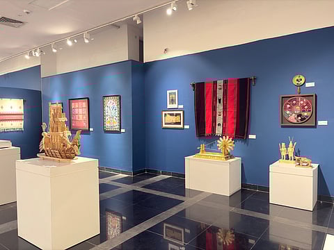 Auction articles 
