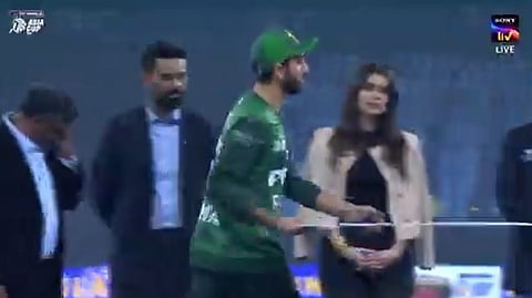 Salman Ali Agha Throws Away Runners-Up Cheque In Anger 
