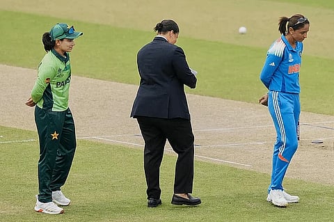 World cup 2025: ರಿಚಾ ಘೋಷ್ ಸ್ಫೋಟಕ ಬ್ಯಾಟಿಂಗ್: Pak'ಗೆ 248 ರನ್ ಟಾರ್ಗೆಟ್ ನೀಡಿದ ಭಾರತ!