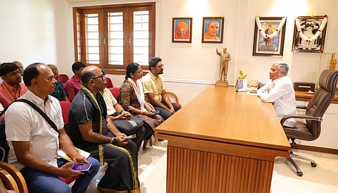V Somanna during caste census 