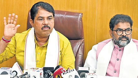 R Ashoka and his counterpart in the Council Chalavadi Narayanaswamy
