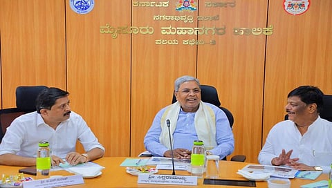 Cm Siddaramaiah in meeting