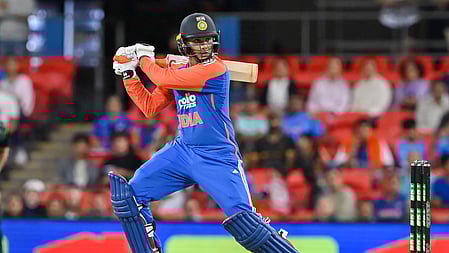SMAT: Abhishek Sharma blasts 12-ball fifty en route to 32-ball century against Bengal