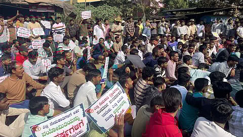 ಉದ್ಯೋಗ ಆಕಾಂಕ್ಷಿಗಳ ಪ್ರತಿಭಟನೆ