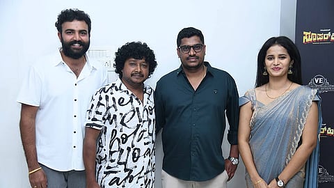 The team of Super Hit