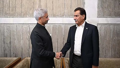 "Pak ministers stalk Indian leaders": Former envoy calls Pakistani reports of EAM's Dhaka handshake "laughable"