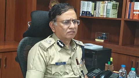 Police offficer Hitendra