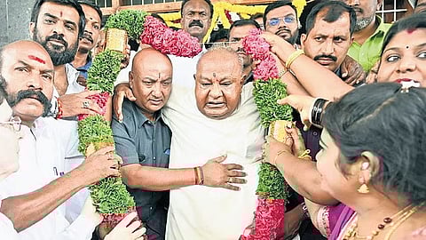 HD Devegowda Casual Images