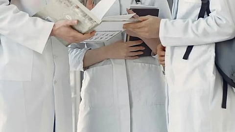 2025-26ನೇ ಸಾಲಿಗೆ 450 ಹೆಚ್ಚುವರಿ ಪಿಜಿ ವೈದ್ಯಕೀಯ ಸೀಟುಗಳಿಗೆ ಎನ್‌ಎಂಸಿ ಅನುಮೋದನೆ