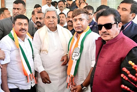 Zameer Ahmed Khan with Siddaramaiah 