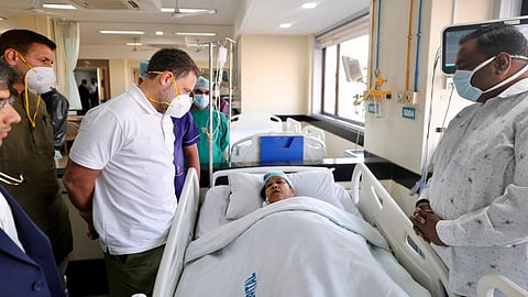 Rahul Gandhi, accompanied by families of victims of the Bhagirathpura water contamination incident
