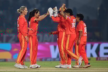 Sophie Devine, Rajeshwari Gayakwad set up Gujarat Giants’ 45-run win over UP Warriorz.